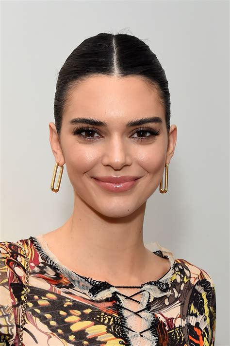 Kendall Jenner Lightened Her Hair To A Dreamy Chocolate Brown Colour
