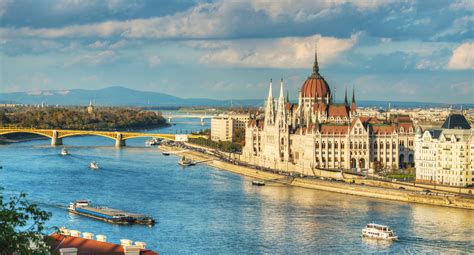 Discover more posts about hongrie, tourism, golden, europe, stars, travel, and ungarn. Klassenfahrten nach Ungarn 2021 | alpetour