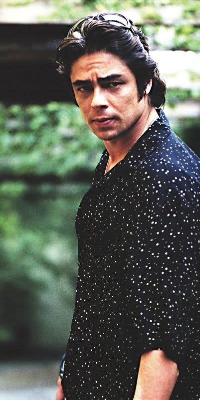 Madeline stow is rachel munro, the femme married to an abusive but wealthy husband. Pai biológico Selena (With images) | Benicio del toro ...