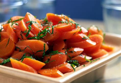 This recipe also works with parsnips, so mix things up! Easy Glazed Carrots Recipe