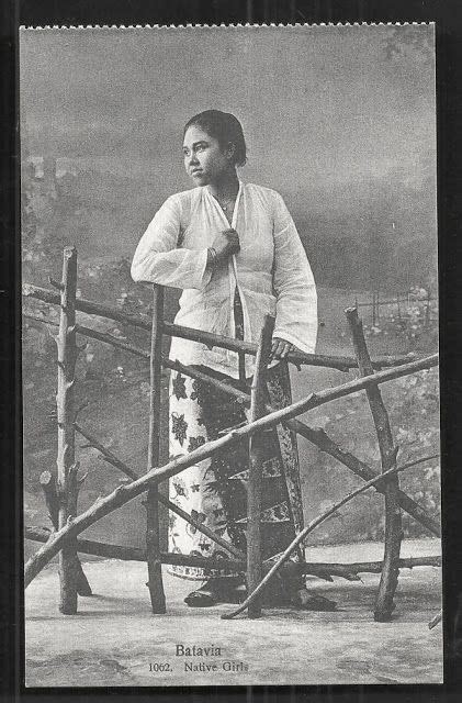 Opoi Batavia Girl On Batik Java Indonesia Ca 1910 Java Indonesia