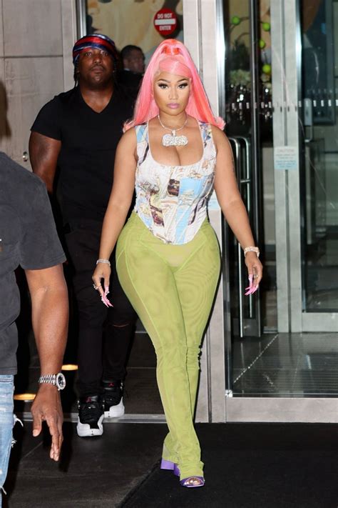 Nicki Minaj Shows Off Her Curves In Skintight Green Pants While Leaving