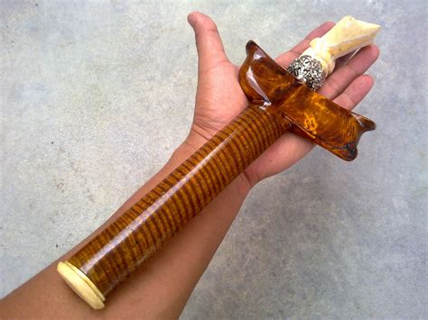 Kecantikan puteri bongsu diraja terengganu jadi tumpuan di usia 19. sewa canopy Terengganu: 0123643390: Keris Luk 5 sampir ...