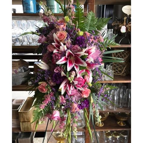 Riesige auswahl an traditionsschuhen, die sie stilsicher durch den alltag begleiten. Large Funeral Spray Chula Vista CA 91914 Florist ...