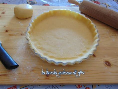 Pochi ingredienti sani e naturali. Pasta frolla light senza burro | La tavola golosa di Giò