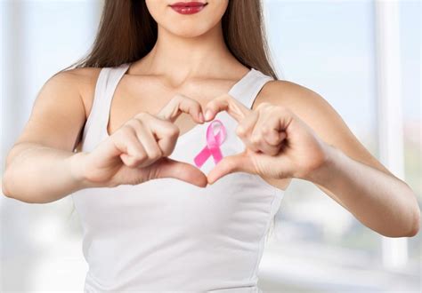 7 warning signs of breast cancer that you should know