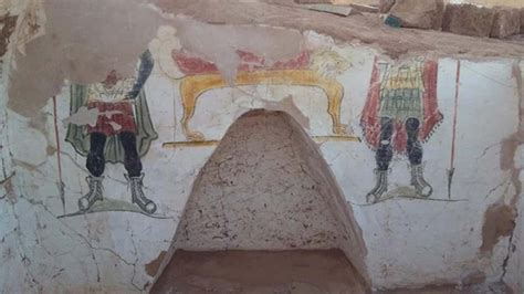 roman tombs found in egyptian oasis reflect cultural blending evident in burial practices