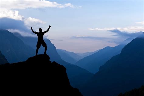In this state, you can consciously direct yourself to that person's dream by saying their name or focusing on entering their dreamworld through a familiar portal that at least has meaning for them, if not for the both of you. 7 Steps to Achieving Any Goal in Life