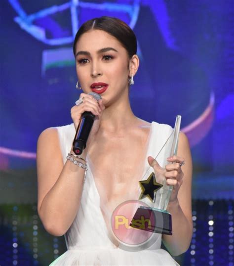 Julia barretto once again received various comments from netizens because of her message to lorin gutierrez, who had an awesome birthday bash on august 31. Julia Barretto Bio, Age, Boyfriend, Net Worth - Healthyton