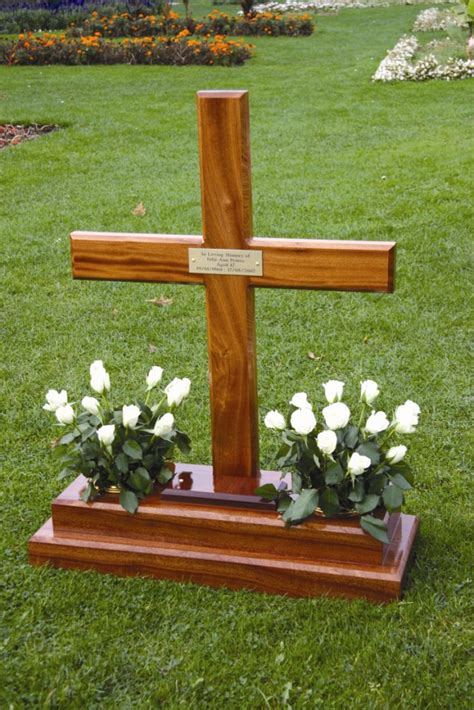 Wooden Crosses Diy Crosses Decor Diy Headstone