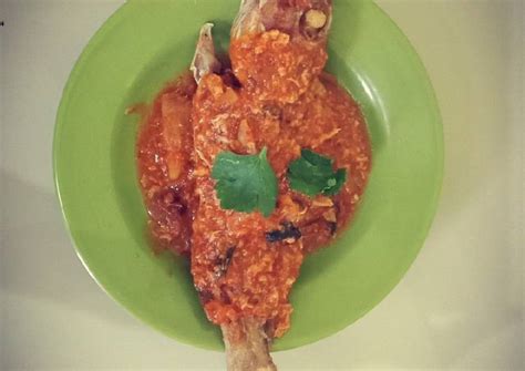 Bukan itu saja, ikan kerapu memiliki rasa gurih yang khas dibagian dagingnya. Resep Ikan goreng kerapu merah saus padang oleh amiamelia - Cookpad