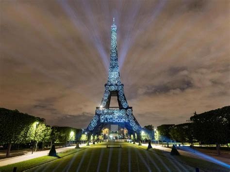 La Torre Eiffel Iluminada Con Hidrógeno Renovable El Siglo