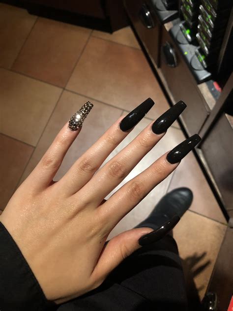 Pin By Diana On N A I L S Long Black Nails Halloween Acrylic Nails