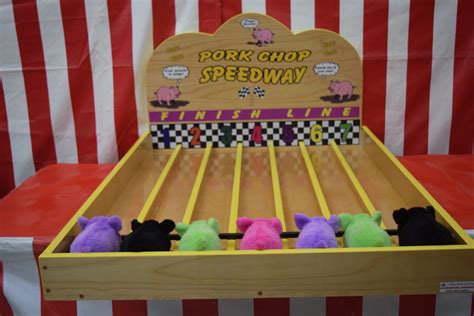 Porkchop Speedway Classic Carnival Pig Race Game