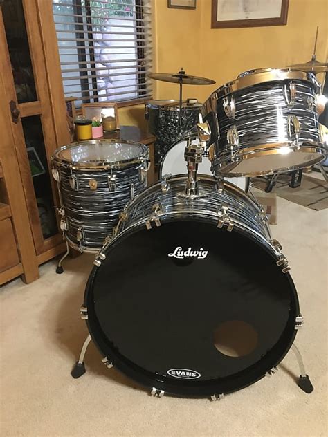 Ludwig Classic Maple 2001 Black Oyster Pearl Rickodrums