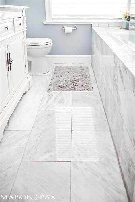 Discover inspiration for your bathroom remodel, including colors, storage, layouts and organization. 10 Tips for Designing a Small Bathroom | Deco | Marble ...