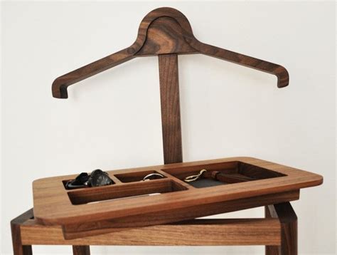 Below we share his tips for how to use a parking service without feeling like an idiot. Bedroom Secret: A Valet Keeps Clutter at Bay - Remodelista ...