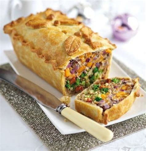 21 Savory Pies To Slice Into This Winter Vegetarian Christmas Dinner
