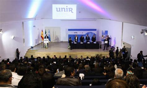 Más De 700 Estudiantes De Maestrías Recibieron Diploma Unir México