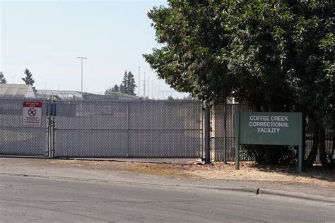 Governor’s secret panel gets to work on prisons issues • Oregon Capital
