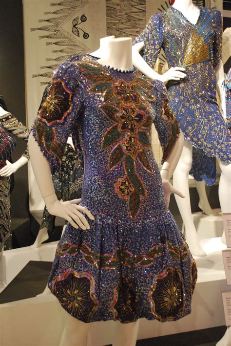 zandra rhodes fashion textiles museum london textiles fashion fashion dresses with sleeves