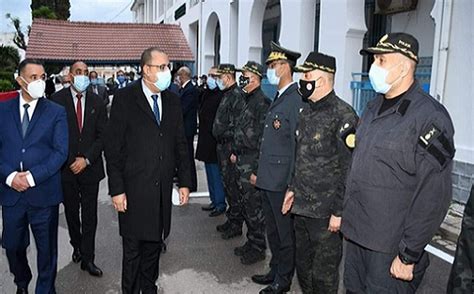 أبرز ما جاء في زيارة قيس سعيّد لليبيا و المشيشي في لقاء بيت الحكمة: المشيشي يتناول الإفطار في ثكنة بوشوشة ويكرّم أمنيين‎ - اليوم