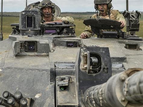 What Is In A British Army Tank Crewmans Kit Army Technology