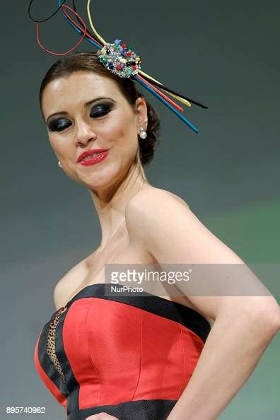 Maria Jesus Ruiz Parades During The Fashion Show Of Toni Fernandez In Fotografía De Noticias
