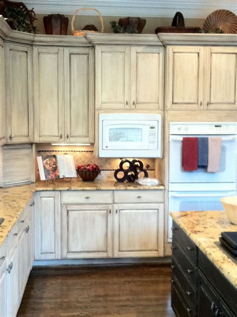 Melamine Painted Cabinets By Bella Tucker Decorative Finishes Bella