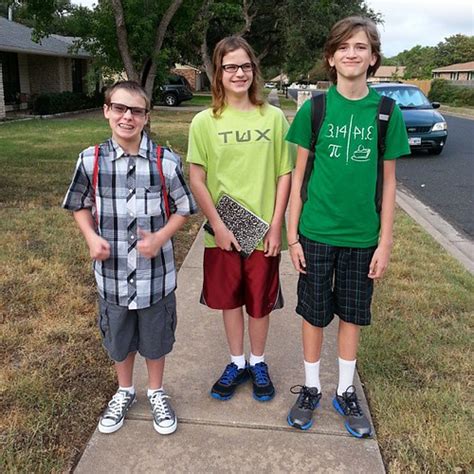 7th Graders Heading Out To Walk To School Have A Great Fi Flickr