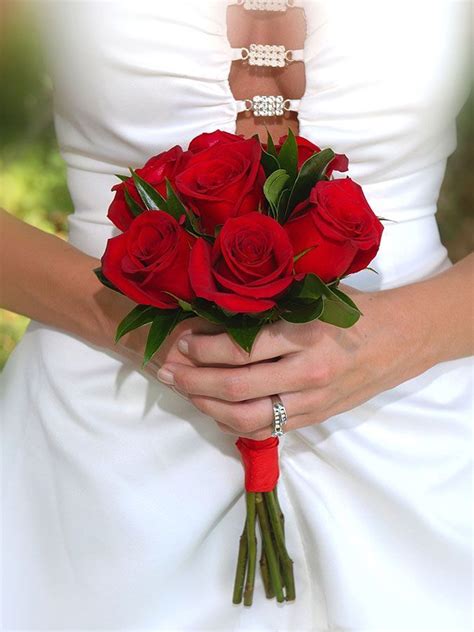 Will collect a bouquet of fresh flowers. Small red rose bouquet for attendants - no green like ...