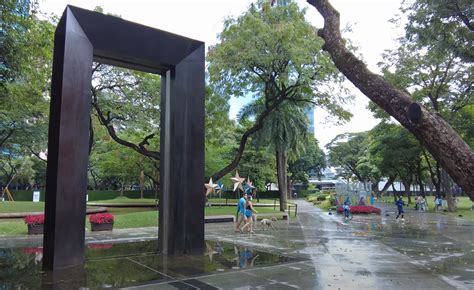 Ayala Triangle Gardens In The Heart Of Makati City Island Times