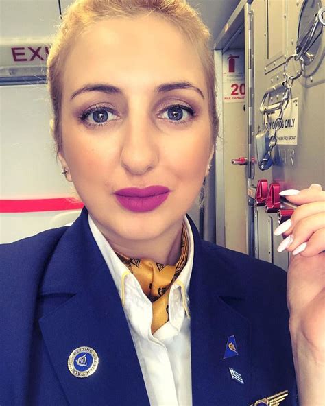 Limmagine Può Contenere Una O Più Persone Selfie E Primo Piano Sexy Stewardess Flight