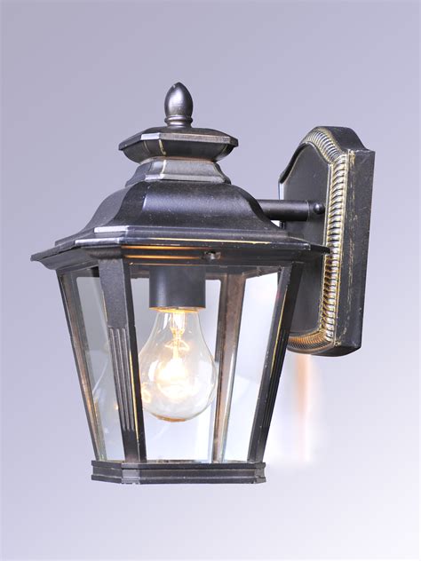 From old world and nautical themes to contemporary items, we have light fixtures for every style. Maxim