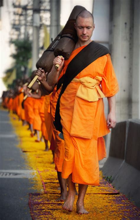 They also believe that nothing can beat being attached with god.becoming a buddhist monk or nun is truly a meaningful and worthwhile way to spend your lifes. Tudong...Buddhist Pilgrimage. | 여행, 문화, 인생