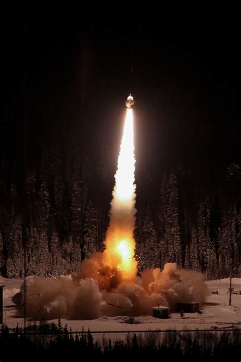 Aurora Experiment Streaks Into Alaskas Sky On Small Nasa Rocket Photos Space