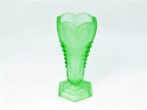 Art Deco Frosted Green Glass Vase Davidson Decorativevintage