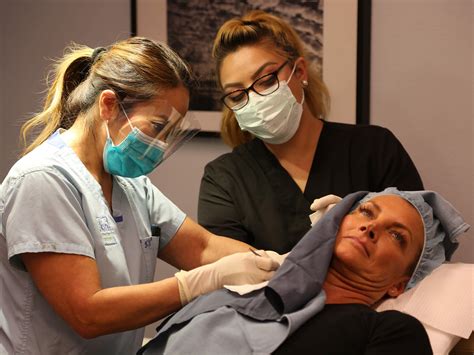 Watch Dr. Pimple Popper - Season 101 | Prime Video