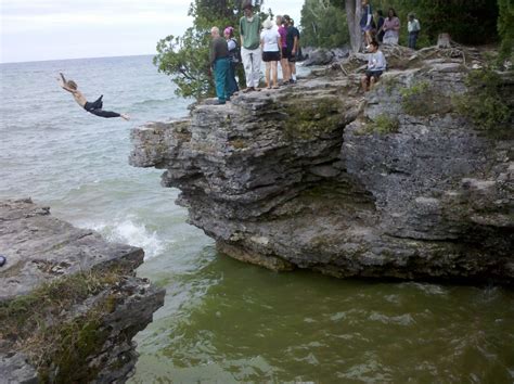 Diving Into Lake Michigan Diver At Cave Point County Park Flickr