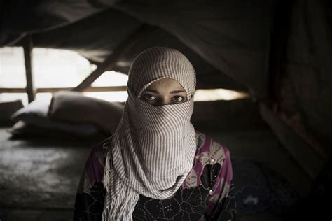 Struggling Syrian Refugee Girls In Lebanon Often Resort To Marriage Heres Whos Helping Huffpost