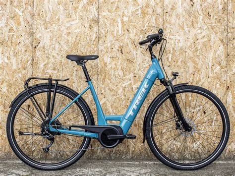 Trek Verve 3 Lowstep Electric Hybrid Bike 2021 Teal