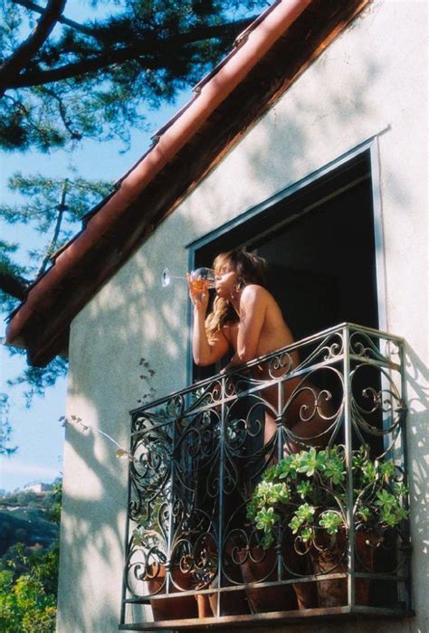 Halle Berry Naked On Balcony Hot Celebs Home
