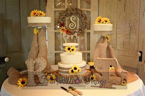 Burlap And Sunflowers Wedding Cake Sunflower Wedding Cake Sunflower