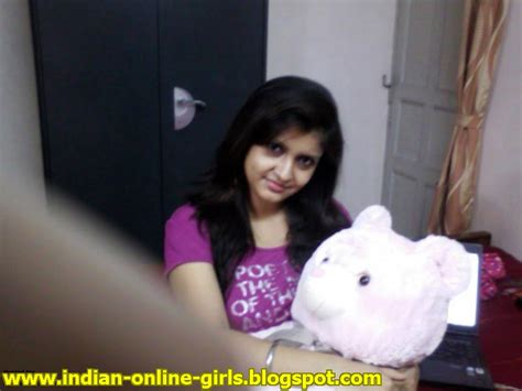 indian online girls busty north indian babe posing for online free webcam skype chatting and