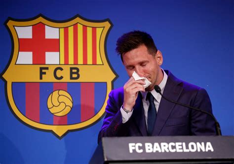 Lionel Messi Breaks Down In Tears Before Emotional Barcelona Goodbye