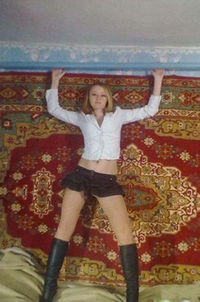 These Hilarious Pics Of Russian Girls Posing For Glamour Shots Will Make You Cringe W Mir Ru