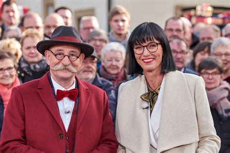 Hat sich die expertin hier verschätzt? "Bares für Rares" (ZDF): Weihnachts-Ausgabe mit diesem ...