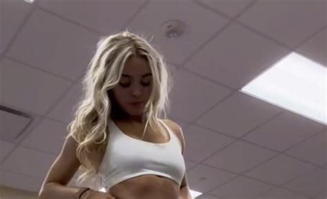 Lsu Gymnast Olivia Dunne Breaks The Internet Jumping Rope Showing Off