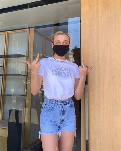 Pin By Maya On Emma In 2020 Cute Casual Outfits Emma Chamberlain Fashion Inspo Outfits