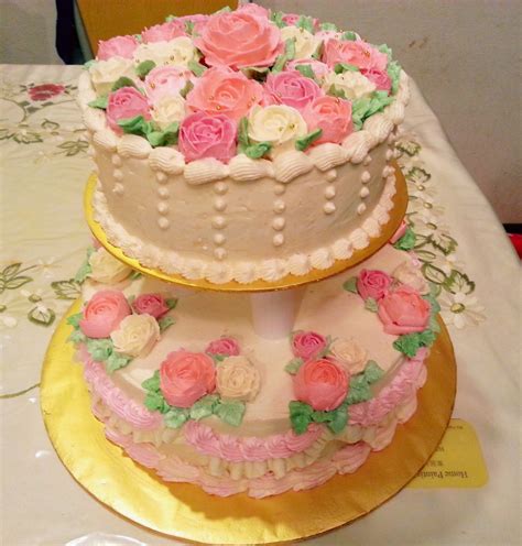 See more ideas about wedding cakes, cake, eat cake. ISAURA KITCHEN: Kek Kahwin 2 tingkat tema pink dan cream